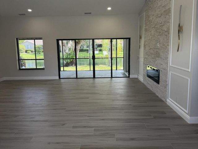 Продажа дома по адресу 8711 Eagle Run Drive - фото 6503666