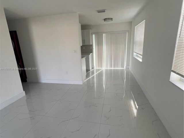 Продажа дома по адресу 14730 SW 104th Ct - фото 6191871