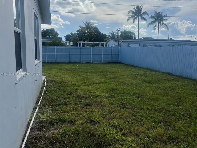 Продажа дома по адресу 14730 SW 104th Ct - фото 6191874