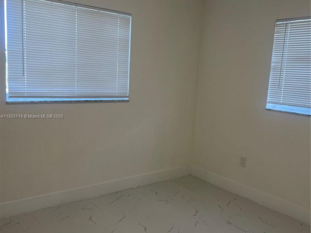 Продажа дома по адресу 14730 SW 104th Ct - фото 6191875