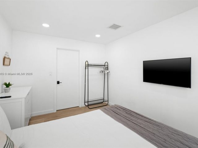 Продажа дома по адресу 413 Holiday - фото 6184678