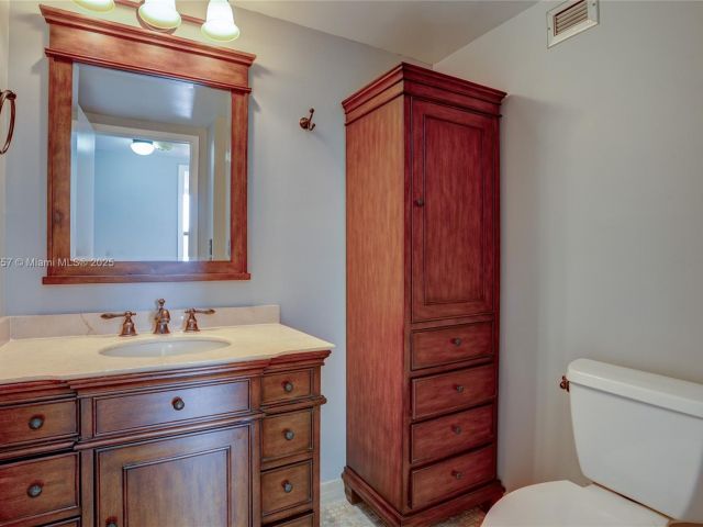 Продажа квартиры #405 - фото 6193416