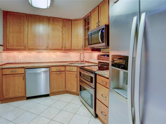 Продажа квартиры #405 - фото 6193422