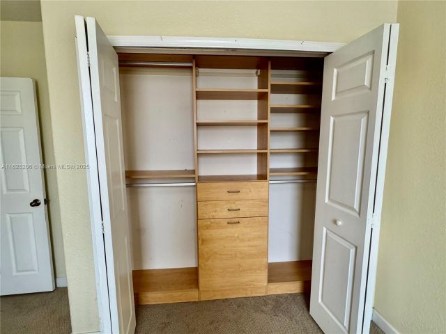 Продажа дома по адресу 1379 NW 166th Ave - фото 6200178