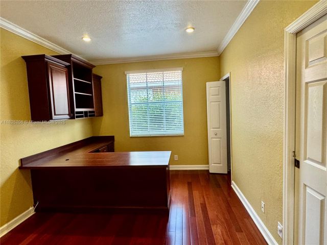 Продажа дома по адресу 1379 NW 166th Ave - фото 6200185