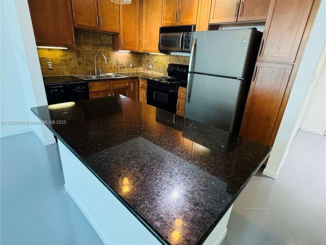 Продажа квартиры #2402 - фото 6185662