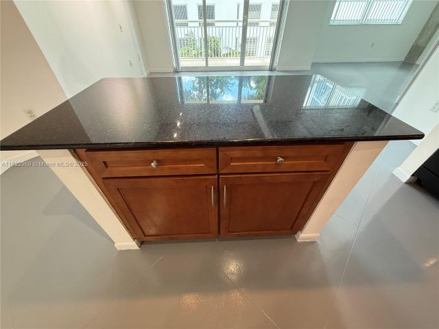 Продажа квартиры #2402 - фото 6185664