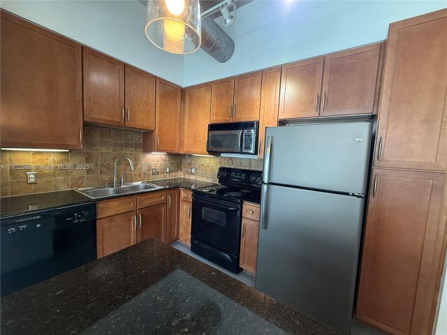 Продажа квартиры #2402 - фото 6185665