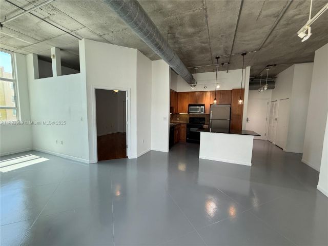 Продажа квартиры #2402 - фото 6185671