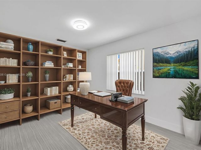 Продажа дома по адресу 5134 NW 113th Ave - фото 6185347