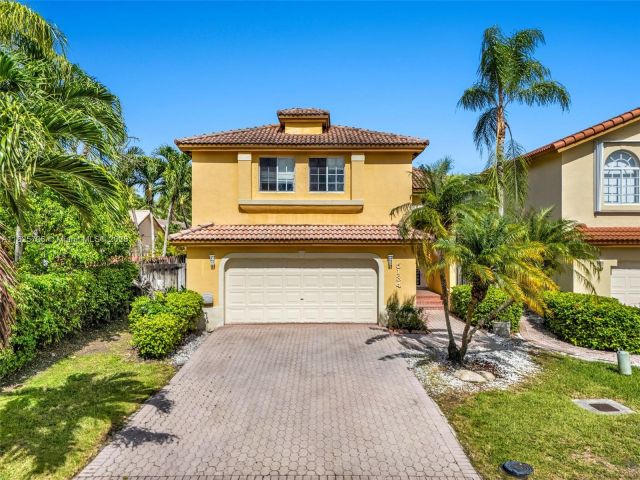 Продажа дома по адресу 5134 NW 113th Ave - фото 6185362