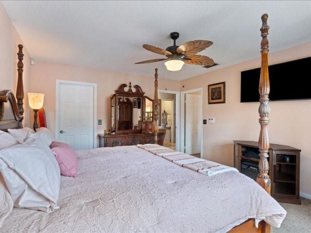 Продажа дома по адресу 961 SW 98th Ave - фото 6211549