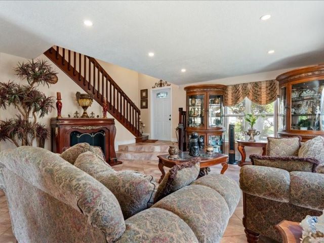 Продажа дома по адресу 961 SW 98th Ave - фото 6211562