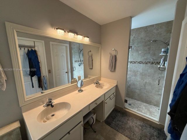 Продажа дома по адресу 4280 NW 1st Pl - фото 6200645