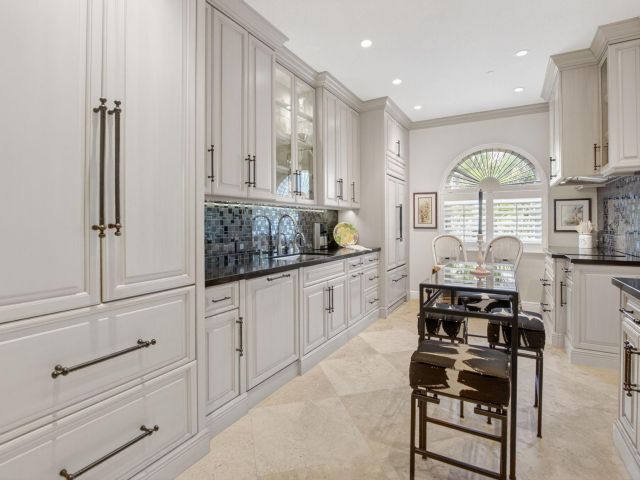 Продажа дома по адресу 1754 Bay Dr 1754 - фото 6187326