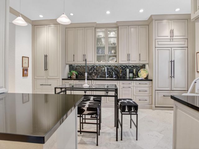 Продажа дома по адресу 1754 Bay Dr 1754 - фото 6187328