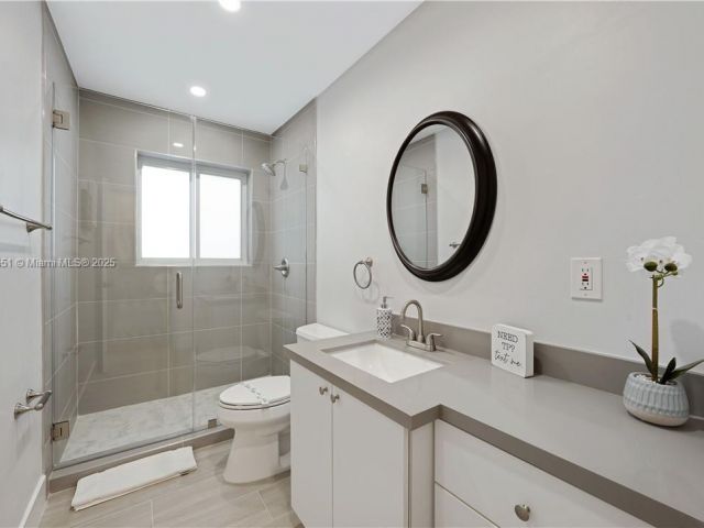 Дом в аренду по адресу 6863 SW 104th Ct - фото 6201324