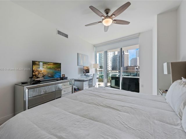 Продажа квартиры #1102 - фото 6188170