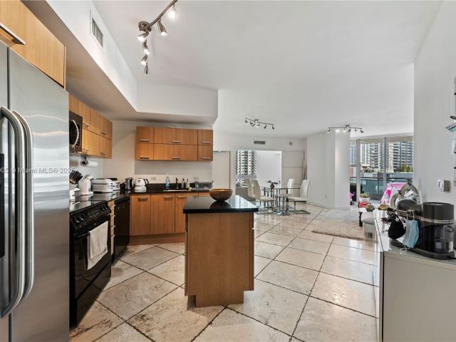 Продажа квартиры #1102 - фото 6188172