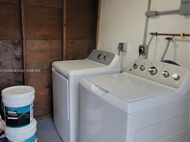 Дом в аренду по адресу 1520 NW 69th St - фото 6208794