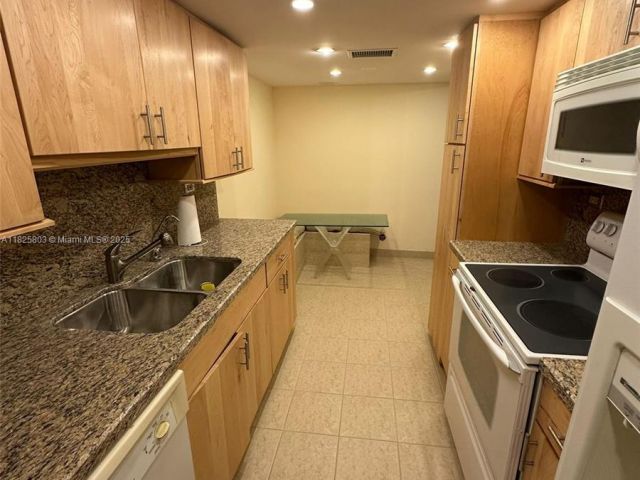 Продажа квартиры #1625 - фото 6189439