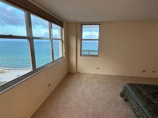 Продажа квартиры #1625 - фото 6189444