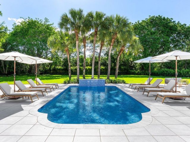 Продажа дома по адресу 8090 Twin Lake Drive - фото 6217584