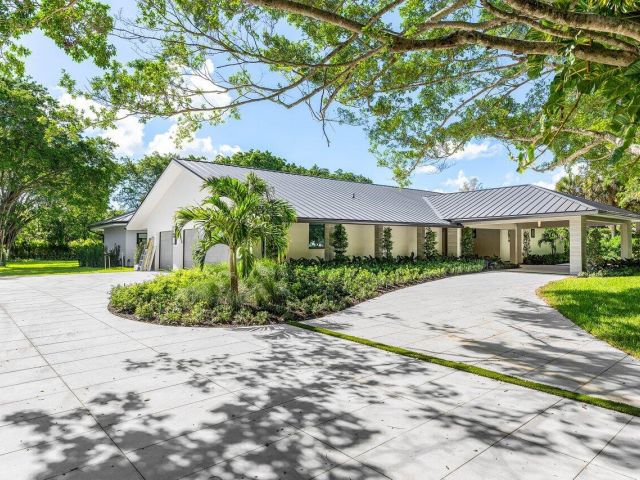 Продажа дома по адресу 8090 Twin Lake Drive - фото 6217592