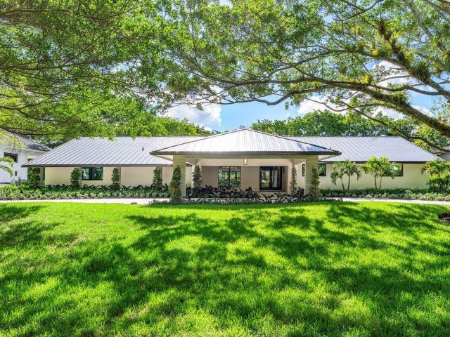 Продажа дома по адресу 8090 Twin Lake Drive - фото 6217594