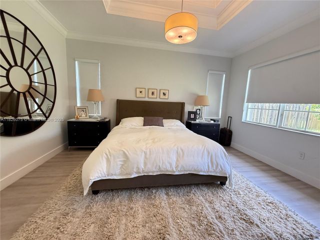 Дом в аренду по адресу 11339 NW 71st St - фото 6194510