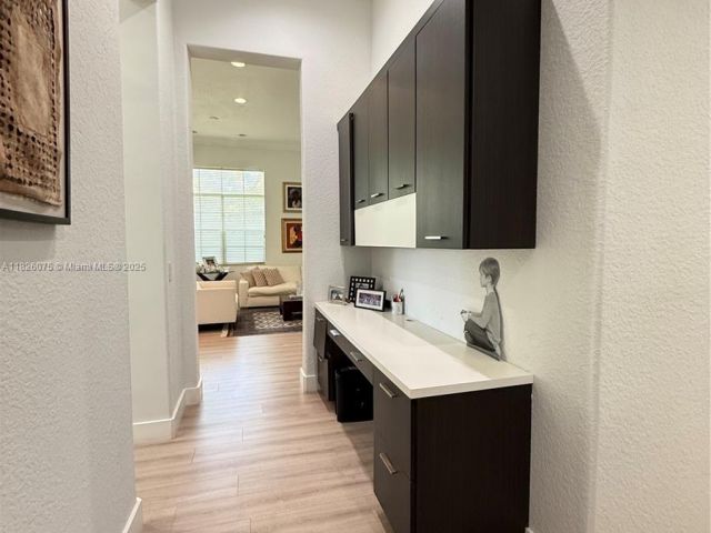 Дом в аренду по адресу 11339 NW 71st St - фото 6194511