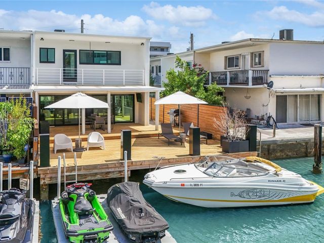 Продажа дома по адресу 830 Raymond St - фото 6188588