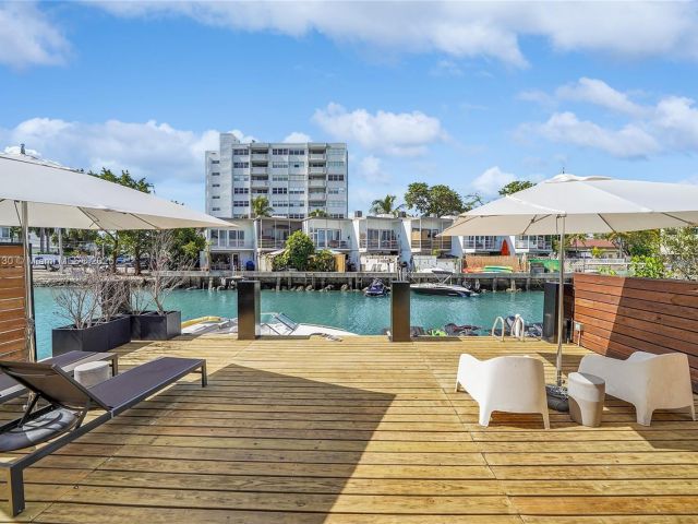 Продажа дома по адресу 830 Raymond St - фото 6188590