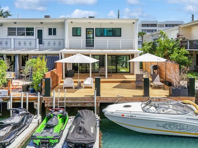 Продажа дома по адресу 830 Raymond St - фото 6188596