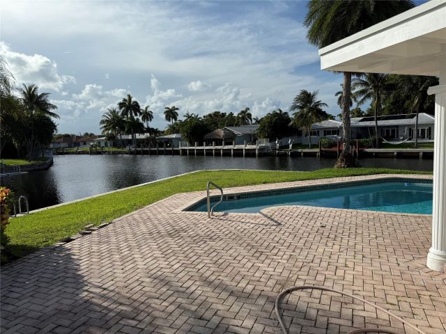 Дом в аренду по адресу 5251 NE 29th Ave - фото 6201031