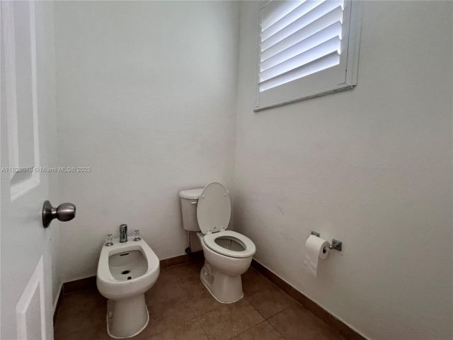 Продажа дома по адресу 16934 SW 215th Ter - фото 6188301