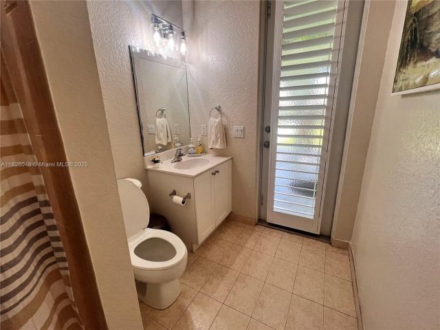 Продажа дома по адресу 16934 SW 215th Ter - фото 6188304