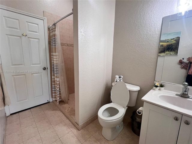 Продажа дома по адресу 16934 SW 215th Ter - фото 6188305