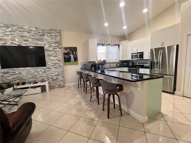 Продажа дома по адресу 16934 SW 215th Ter - фото 6188306