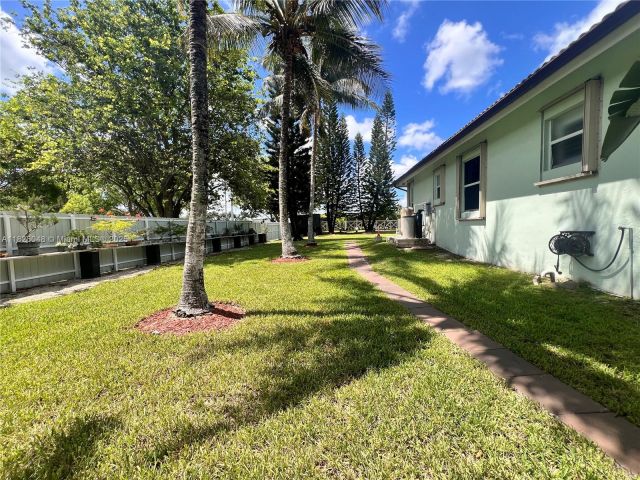 Продажа дома по адресу 16934 SW 215th Ter - фото 6188314