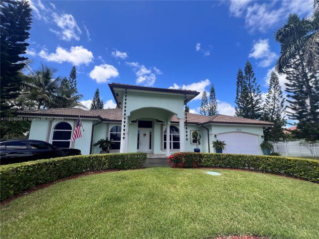 Продажа дома по адресу 16934 SW 215th Ter - фото 6188318