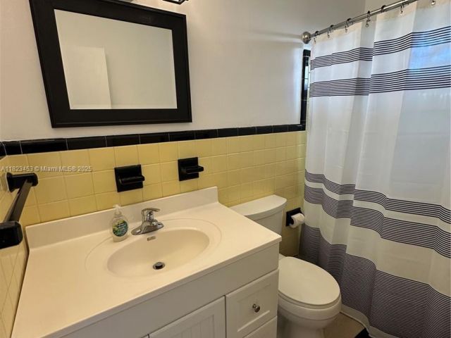 Дом в аренду по адресу 201 E 28th St 0 - фото 6188486