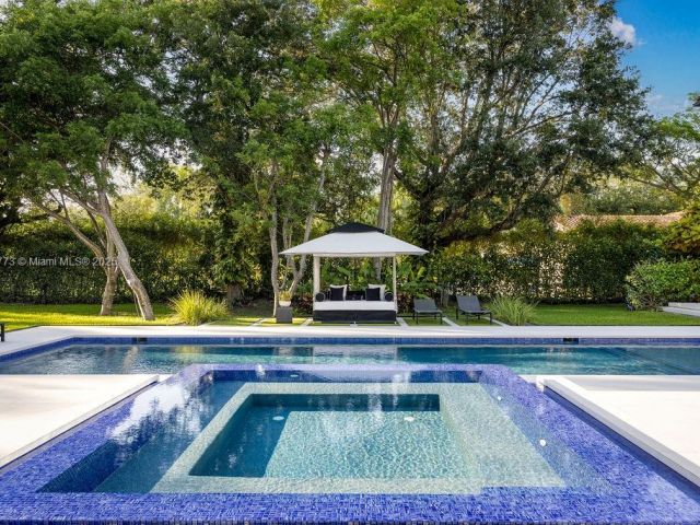 Продажа дома по адресу 6850 SW 73rd Ct - фото 6194362