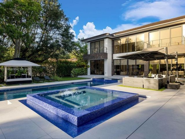 Продажа дома по адресу 6850 SW 73rd Ct - фото 6194363