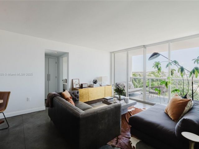 Продажа квартиры #703 - фото 6189756