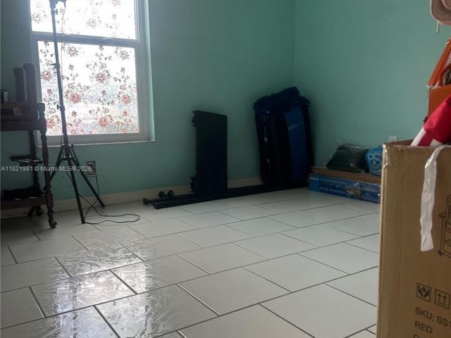 Продажа дома по адресу 14262 SW 160th Ter - фото 6189242