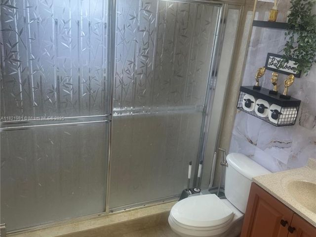 Продажа дома по адресу 14262 SW 160th Ter - фото 6189244