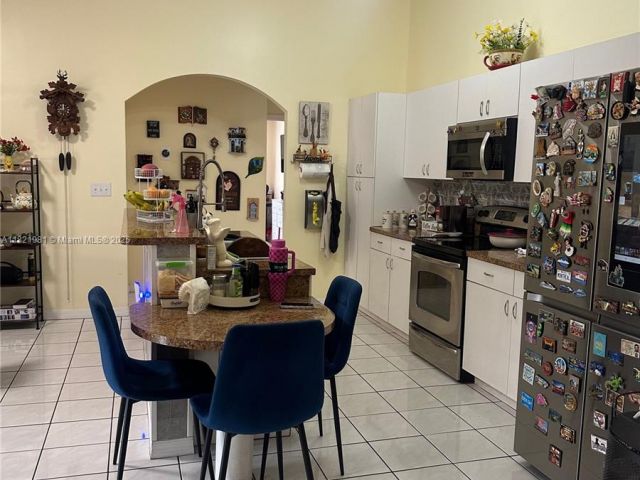 Продажа дома по адресу 14262 SW 160th Ter - фото 6189252