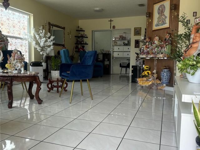 Продажа дома по адресу 14262 SW 160th Ter - фото 6189254