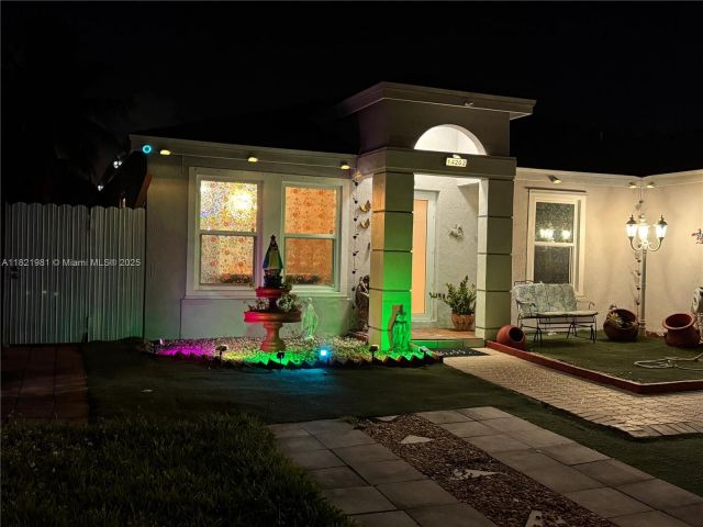 Продажа дома по адресу 14262 SW 160th Ter - фото 6189258